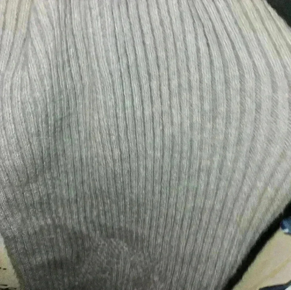 Calvin Klein Grey 85x12 inch Scarf NWT - Picture 6 of 10